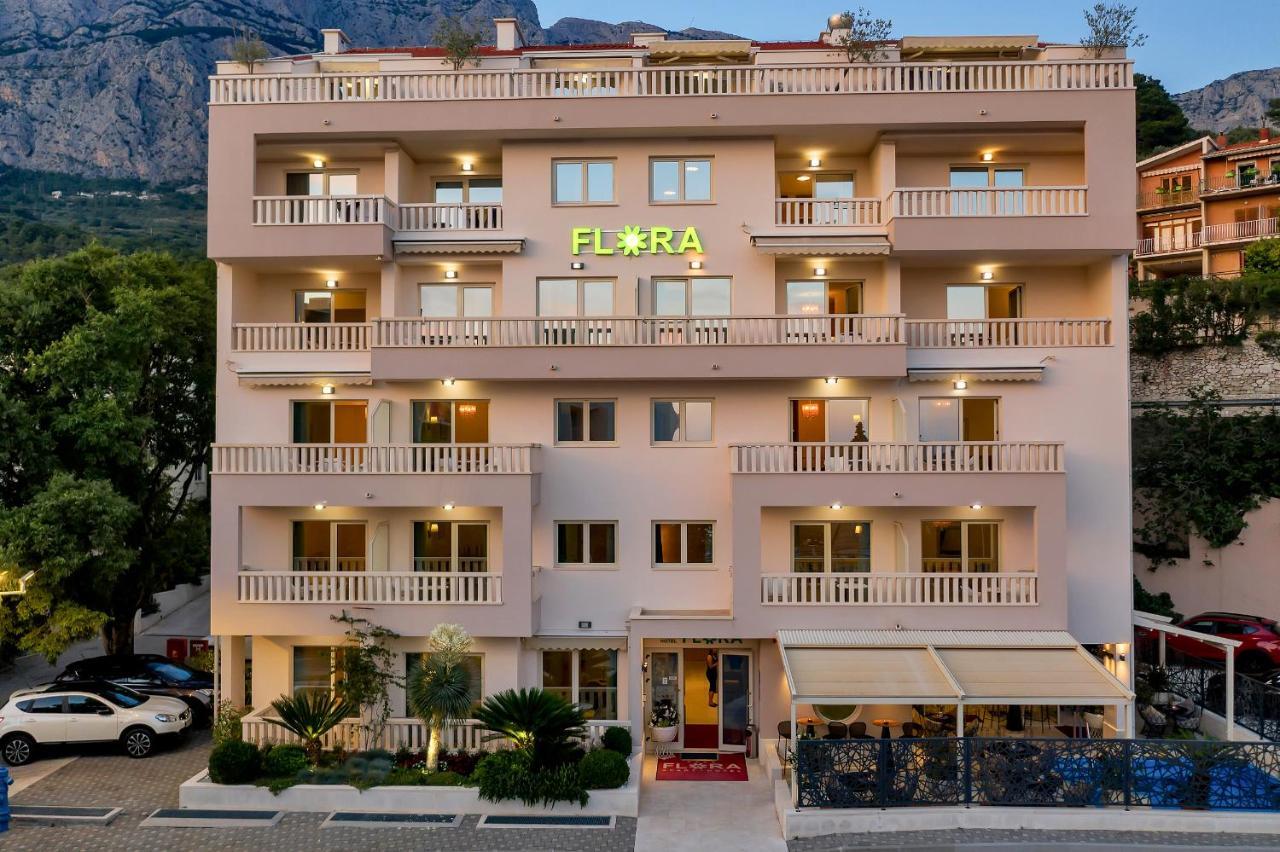 Aparthotel Flora Tučepi Eksteriør billede