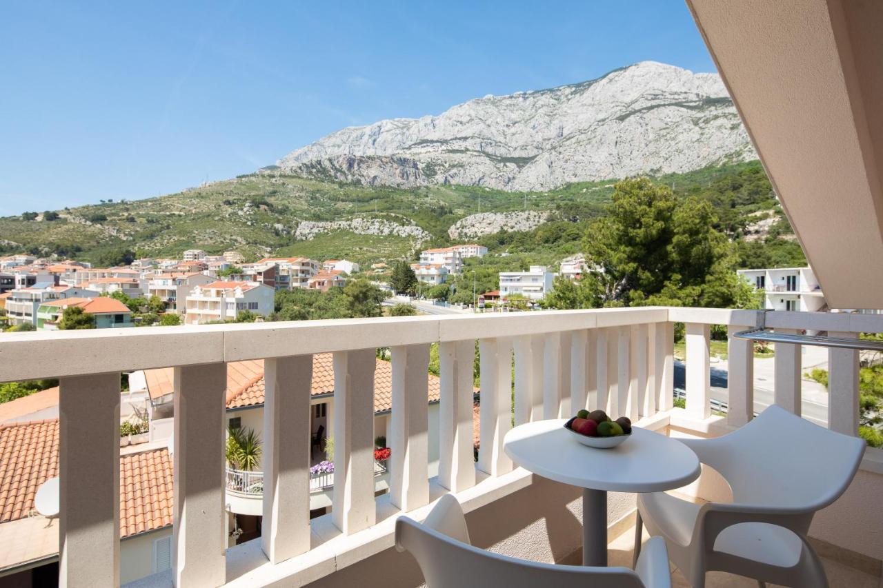 Aparthotel Flora Tučepi Eksteriør billede