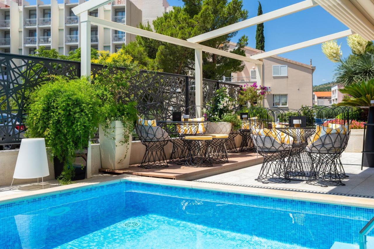 Aparthotel Flora Tučepi Eksteriør billede