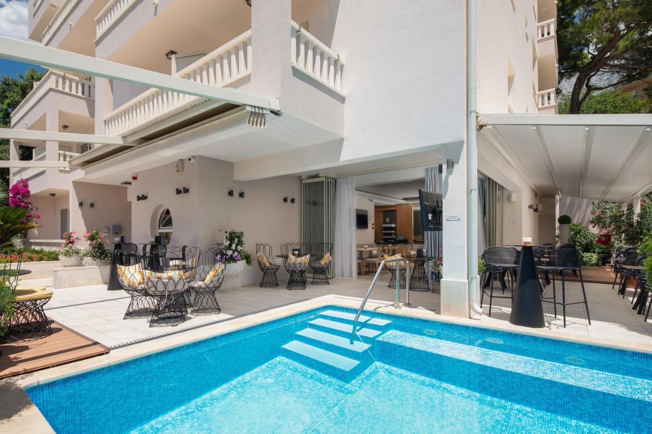 Aparthotel Flora Tučepi Eksteriør billede
